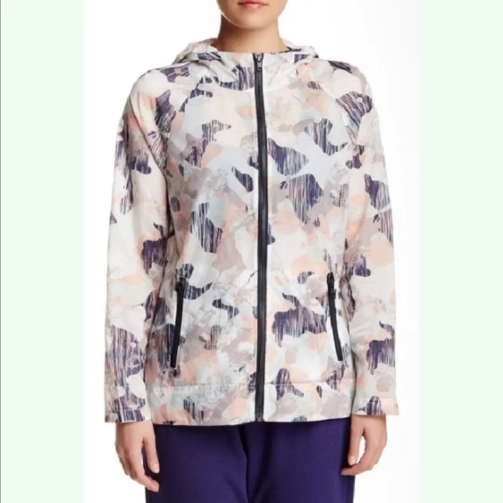 NYDJ printed light weight cami wind breaker - Picture 2 of 3